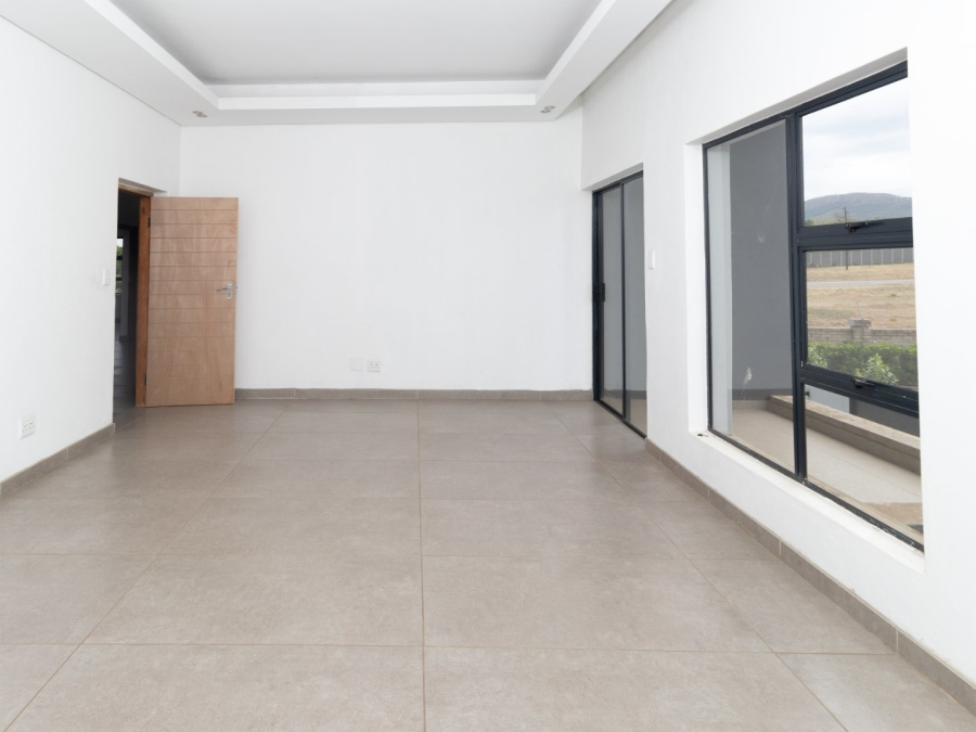 6 Bedroom Property for Sale in Gateway Manor North West